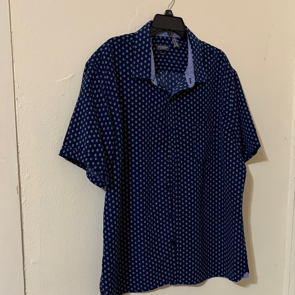 Van Heusen Navy Geometric Button Down Shirt